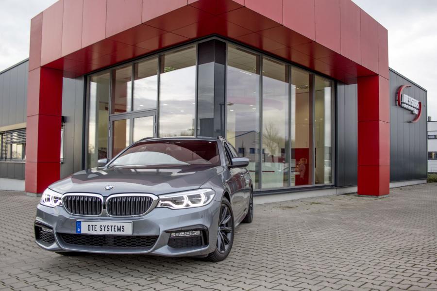  BMW 540i xDrive Touring by DTE Tuning 2018 года  (фото 2 из 8)